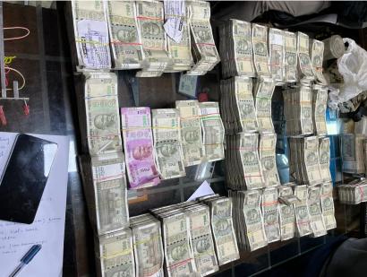 ED seizes Rs. 1.4 Crore cash and media in search at Gajraj Group's office