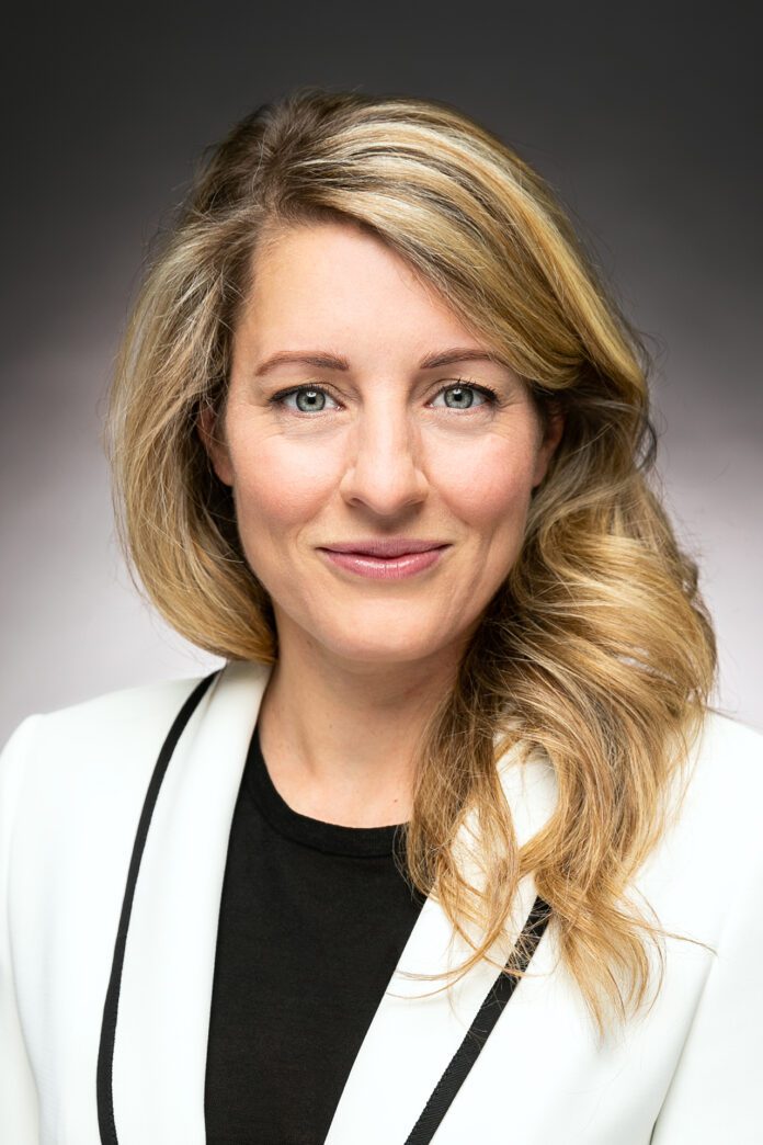 melanie joly