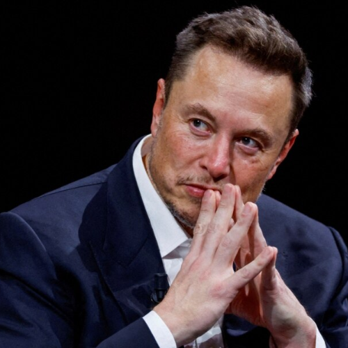 Musk Calls for Tough Sanctions on Ukraine’s Richest to Force Peace