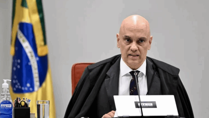 Trump Weighs Sanctions on Moraes After Pressure From Bolsonaro’s Son