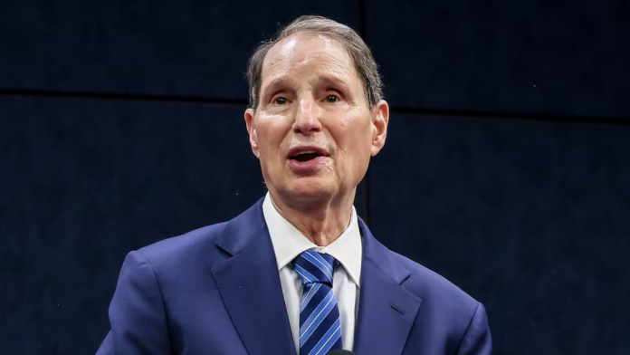 Ron Wyden questions JPMorgan’s reporting of more than $1 billion in Epstein activity