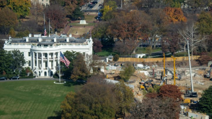 Preservation group challenges White House ballroom project over legal review process